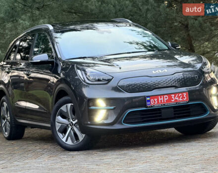 Серый Киа Niro, объемом двигателя 0 л и пробегом 40 тыс. км за 25900 $, фото 3 на Automoto.ua