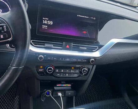 Серый Киа Niro, объемом двигателя 0 л и пробегом 112 тыс. км за 23300 $, фото 8 на Automoto.ua