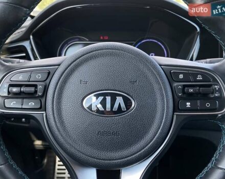 Сірий Кіа Niro, об'ємом двигуна 0 л та пробігом 66 тис. км за 23200 $, фото 24 на Automoto.ua