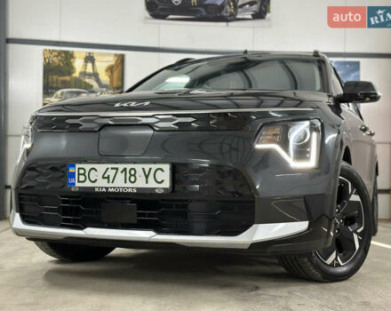 Серый Киа Niro, объемом двигателя 0 л и пробегом 120 тыс. км за 20900 $, фото 24 на Automoto.ua