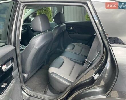 Сірий Кіа Niro, об'ємом двигуна 0 л та пробігом 130 тис. км за 19800 $, фото 13 на Automoto.ua