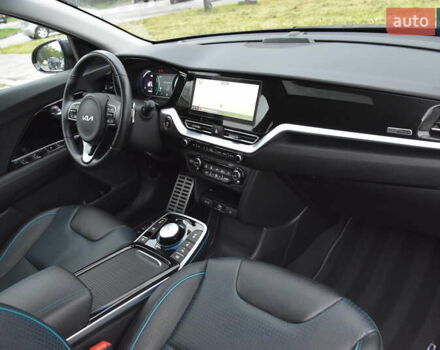 Сірий Кіа Niro, об'ємом двигуна 0 л та пробігом 61 тис. км за 23980 $, фото 41 на Automoto.ua