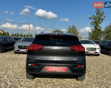 Серый Киа Niro, объемом двигателя 0 л и пробегом 73 тыс. км за 24900 $, фото 22 на Automoto.ua