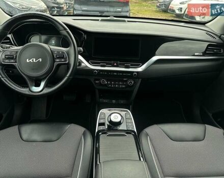 Сірий Кіа Niro, об'ємом двигуна 0 л та пробігом 38 тис. км за 24800 $, фото 35 на Automoto.ua