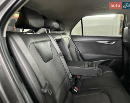 Серый Киа Niro, объемом двигателя 0 л и пробегом 120 тыс. км за 20900 $, фото 87 на Automoto.ua