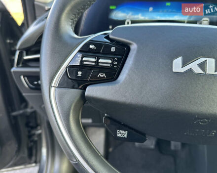 Сірий Кіа Niro, об'ємом двигуна 0 л та пробігом 120 тис. км за 21700 $, фото 63 на Automoto.ua