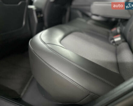 Серый Киа Niro, объемом двигателя 0 л и пробегом 120 тыс. км за 20900 $, фото 90 на Automoto.ua