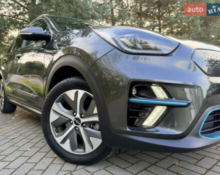 Серый Киа Niro, объемом двигателя 0 л и пробегом 50 тыс. км за 22990 $, фото 7 на Automoto.ua