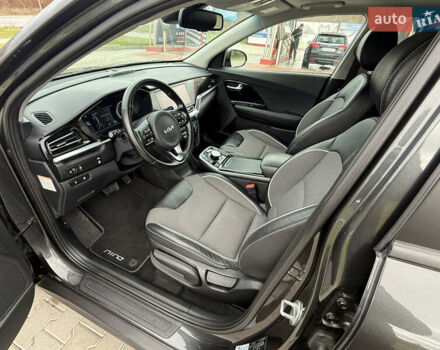 Сірий Кіа Niro, об'ємом двигуна 0 л та пробігом 81 тис. км за 18700 $, фото 14 на Automoto.ua