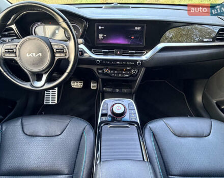 Серый Киа Niro, объемом двигателя 0 л и пробегом 50 тыс. км за 22990 $, фото 24 на Automoto.ua