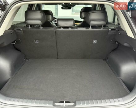 Серый Киа Niro, объемом двигателя 0 л и пробегом 54 тыс. км за 26700 $, фото 97 на Automoto.ua