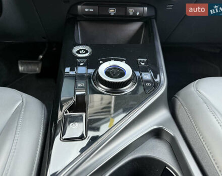 Сірий Кіа Niro, об'ємом двигуна 0 л та пробігом 35 тис. км за 23900 $, фото 64 на Automoto.ua