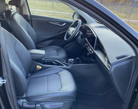 Серый Киа Niro, объемом двигателя 0 л и пробегом 45 тыс. км за 23300 $, фото 11 на Automoto.ua