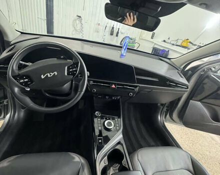 Серый Киа Niro, объемом двигателя 0 л и пробегом 67 тыс. км за 23900 $, фото 6 на Automoto.ua