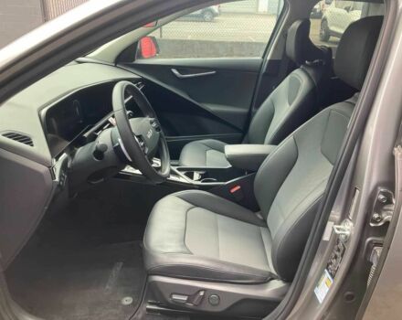 Серый Киа Niro, объемом двигателя 0 л и пробегом 23 тыс. км за 12000 $, фото 8 на Automoto.ua