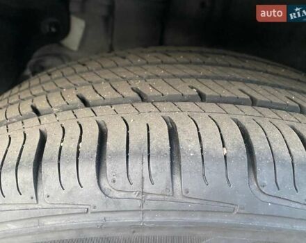 Серый Киа Niro, объемом двигателя 0 л и пробегом 170 тыс. км за 20500 $, фото 8 на Automoto.ua