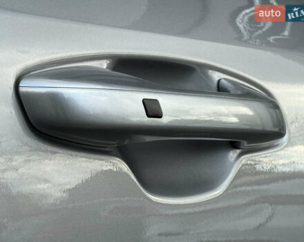 Сірий Кіа Niro, об'ємом двигуна 0 л та пробігом 35 тис. км за 23900 $, фото 45 на Automoto.ua