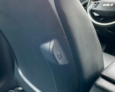 Серый Киа Niro, объемом двигателя 0 л и пробегом 122 тыс. км за 24500 $, фото 47 на Automoto.ua