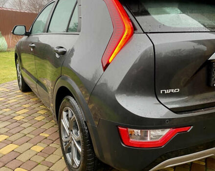 Серый Киа Niro, объемом двигателя 0 л и пробегом 122 тыс. км за 24500 $, фото 11 на Automoto.ua