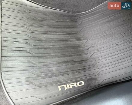 Сірий Кіа Niro, об'ємом двигуна 0 л та пробігом 42 тис. км за 25950 $, фото 165 на Automoto.ua