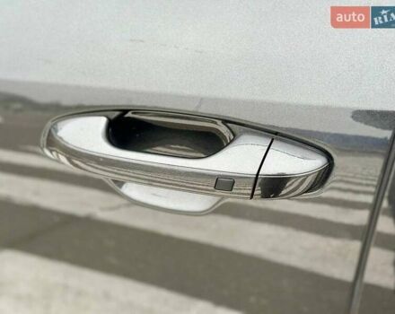 Серый Киа Niro, объемом двигателя 0 л и пробегом 8 тыс. км за 24900 $, фото 6 на Automoto.ua