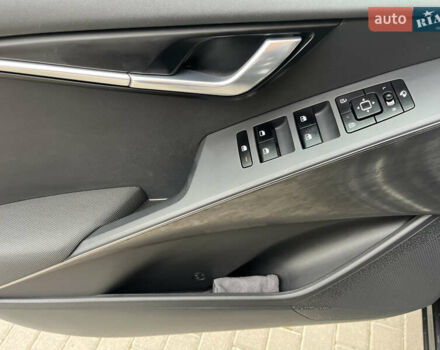 Сірий Кіа Niro, об'ємом двигуна 0 л та пробігом 43 тис. км за 25800 $, фото 15 на Automoto.ua