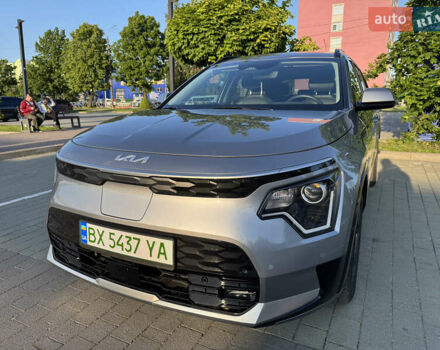 Сірий Кіа Niro, об'ємом двигуна 0 л та пробігом 49 тис. км за 22800 $, фото 2 на Automoto.ua