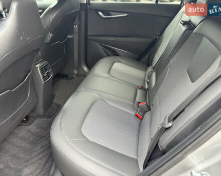 Сірий Кіа Niro, об'ємом двигуна 0 л та пробігом 35 тис. км за 23900 $, фото 81 на Automoto.ua