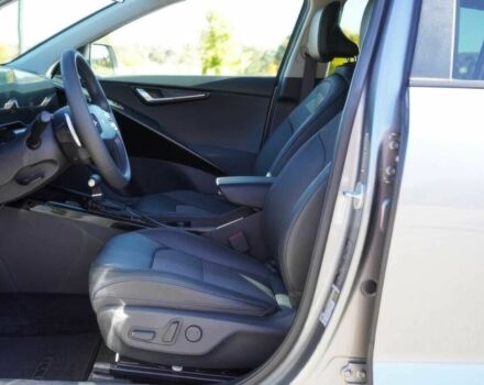 Сірий Кіа Niro, об'ємом двигуна 1.6 л та пробігом 18 тис. км за 6900 $, фото 8 на Automoto.ua