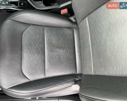 Сірий Кіа Niro, об'ємом двигуна 0 л та пробігом 43 тис. км за 25800 $, фото 18 на Automoto.ua