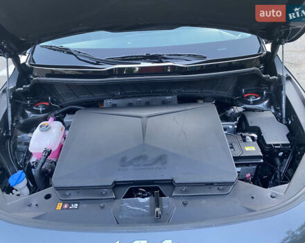 Серый Киа Niro, объемом двигателя 0 л и пробегом 3 тыс. км за 26100 $, фото 9 на Automoto.ua