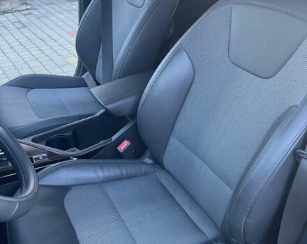 Сірий Кіа Niro, об'ємом двигуна 0 л та пробігом 77 тис. км за 24500 $, фото 6 на Automoto.ua