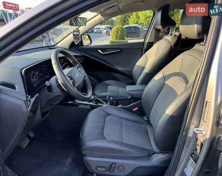 Сірий Кіа Niro, об'ємом двигуна 0 л та пробігом 49 тис. км за 22800 $, фото 16 на Automoto.ua