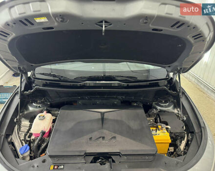 Серый Киа Niro, объемом двигателя 0 л и пробегом 67 тыс. км за 23900 $, фото 2 на Automoto.ua
