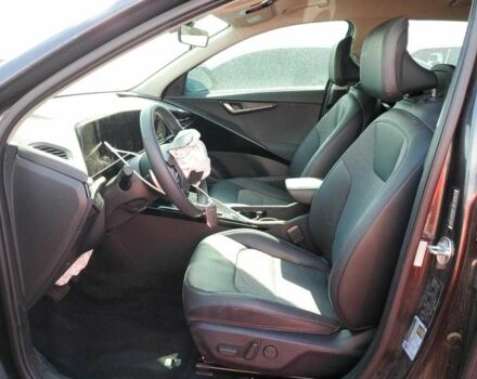 Серый Киа Niro, объемом двигателя 0 л и пробегом 44 тыс. км за 10800 $, фото 8 на Automoto.ua