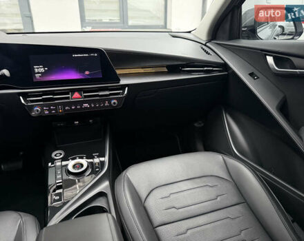 Серый Киа Niro, объемом двигателя 0 л и пробегом 54 тыс. км за 26700 $, фото 85 на Automoto.ua