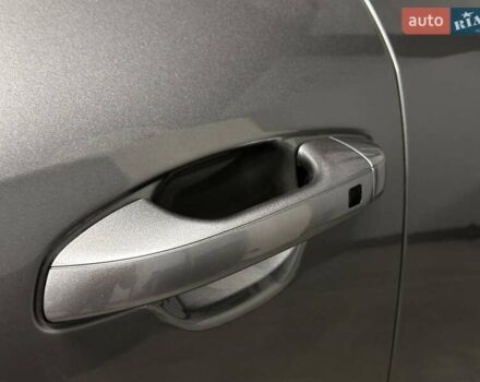 Серый Киа Niro, объемом двигателя 0 л и пробегом 32 тыс. км за 27700 $, фото 12 на Automoto.ua