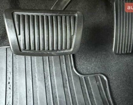 Сірий Кіа Niro, об'ємом двигуна 0 л та пробігом 42 тис. км за 25950 $, фото 95 на Automoto.ua