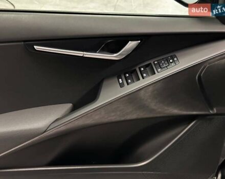 Серый Киа Niro, объемом двигателя 0 л и пробегом 32 тыс. км за 27700 $, фото 14 на Automoto.ua