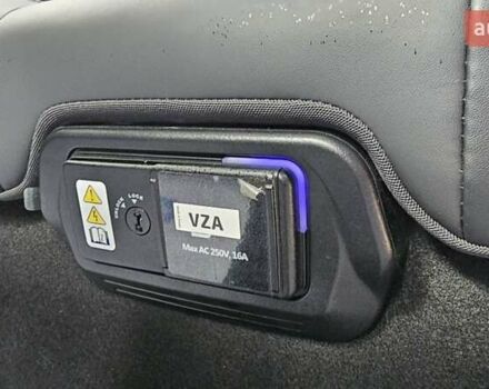 Серый Киа Niro, объемом двигателя 0 л и пробегом 30 тыс. км за 33800 $, фото 7 на Automoto.ua