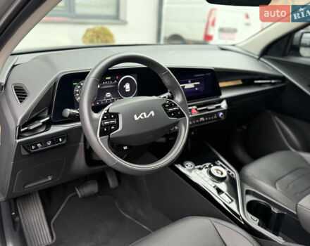 Серый Киа Niro, объемом двигателя 0 л и пробегом 54 тыс. км за 26700 $, фото 58 на Automoto.ua