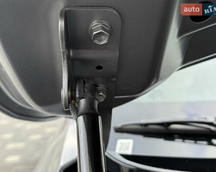 Сірий Кіа Niro, об'ємом двигуна 0 л та пробігом 35 тис. км за 23900 $, фото 90 на Automoto.ua