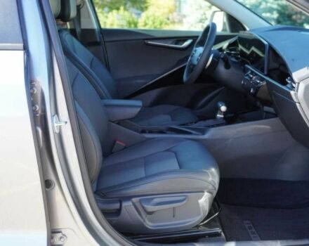 Сірий Кіа Niro, об'ємом двигуна 1.6 л та пробігом 18 тис. км за 6900 $, фото 6 на Automoto.ua