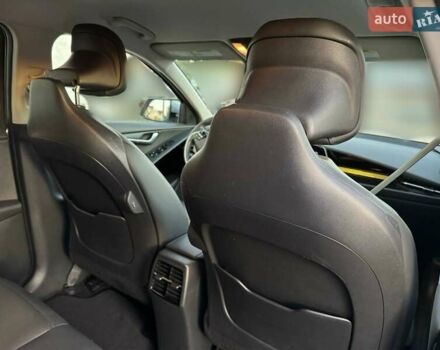 Серый Киа Niro, объемом двигателя 0 л и пробегом 34 тыс. км за 24000 $, фото 9 на Automoto.ua