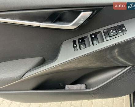 Серый Киа Niro, объемом двигателя 0 л и пробегом 43 тыс. км за 26700 $, фото 14 на Automoto.ua