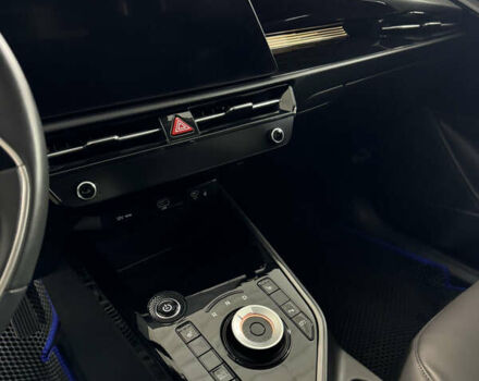 Серый Киа Niro, объемом двигателя 0 л и пробегом 67 тыс. км за 23900 $, фото 5 на Automoto.ua