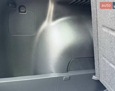 Сірий Кіа Niro, об'ємом двигуна 0 л та пробігом 42 тис. км за 25950 $, фото 151 на Automoto.ua