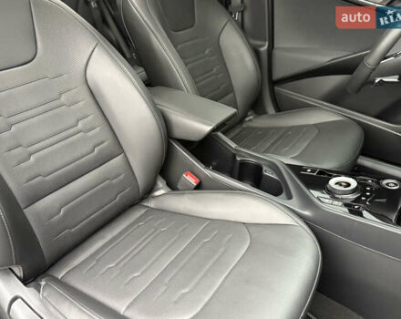 Серый Киа Niro, объемом двигателя 0 л и пробегом 54 тыс. км за 26700 $, фото 54 на Automoto.ua