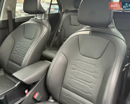 Серый Киа Niro, объемом двигателя 0 л и пробегом 54 тыс. км за 26700 $, фото 62 на Automoto.ua