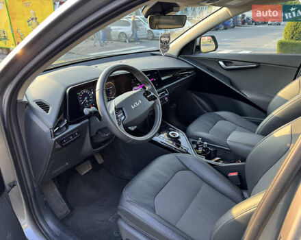 Сірий Кіа Niro, об'ємом двигуна 0 л та пробігом 49 тис. км за 22800 $, фото 8 на Automoto.ua